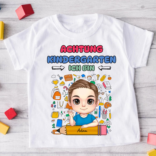 Personalisiertes T-Shirt Achtung Kindergarten ich bin #201