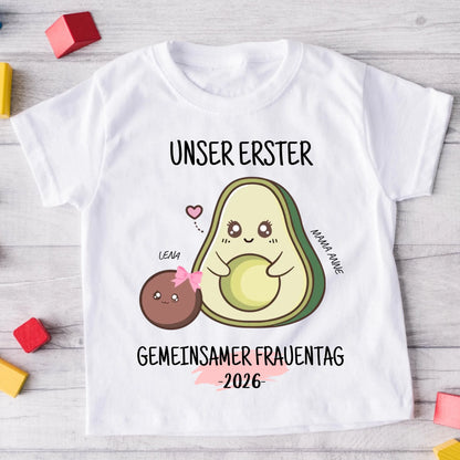 Personalisiertes T-Shirt für Mama und Tochter mit Avocado-Motiv - Geschenk zum Frauentag #2481
