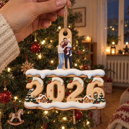 Holz-Weihnachtsbaumschmuck mit einem konturgeschnittenen Familienfoto – Personalisiert #84731 [PC-GALLERY:cmvs2osof000tldc6r9rf7uh5:fd7994db-12a8-483c-acfb-d05ee94a1c38:e5876c35542cdbb34927cbe4e10c251e825ce08479a2b31a5a5ba51e46d2cbff]
