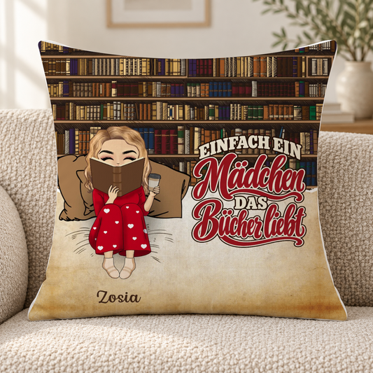Poduszka personalizowana - Dziewczyna/Chłopak, która(y) lubi książki #02911 — mockup cmub8loib0hc5ng1w1l8y9frt