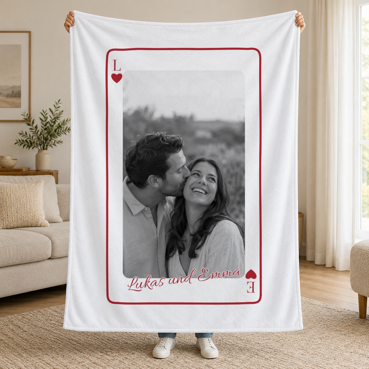 Personalisierte Decke mit Foto, Namen und Initialen #90371 [PC-MOCKUP:cmuts9ybn0001ptiig8s0874e:85ae24d98edff0f8feabf508:85ae24d98edff0f8feabf5082d16bba58bdbb562345897cdd896d32c61915faf]